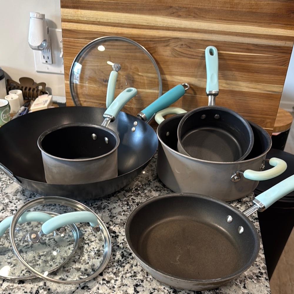 Black and Gray Non-Stick Cookware Set with Glass Lid